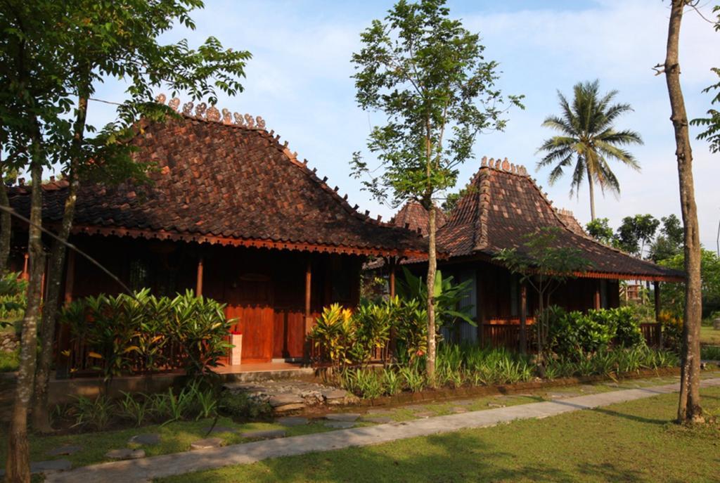 Amata Borobudur Resort Magelang Exterior photo