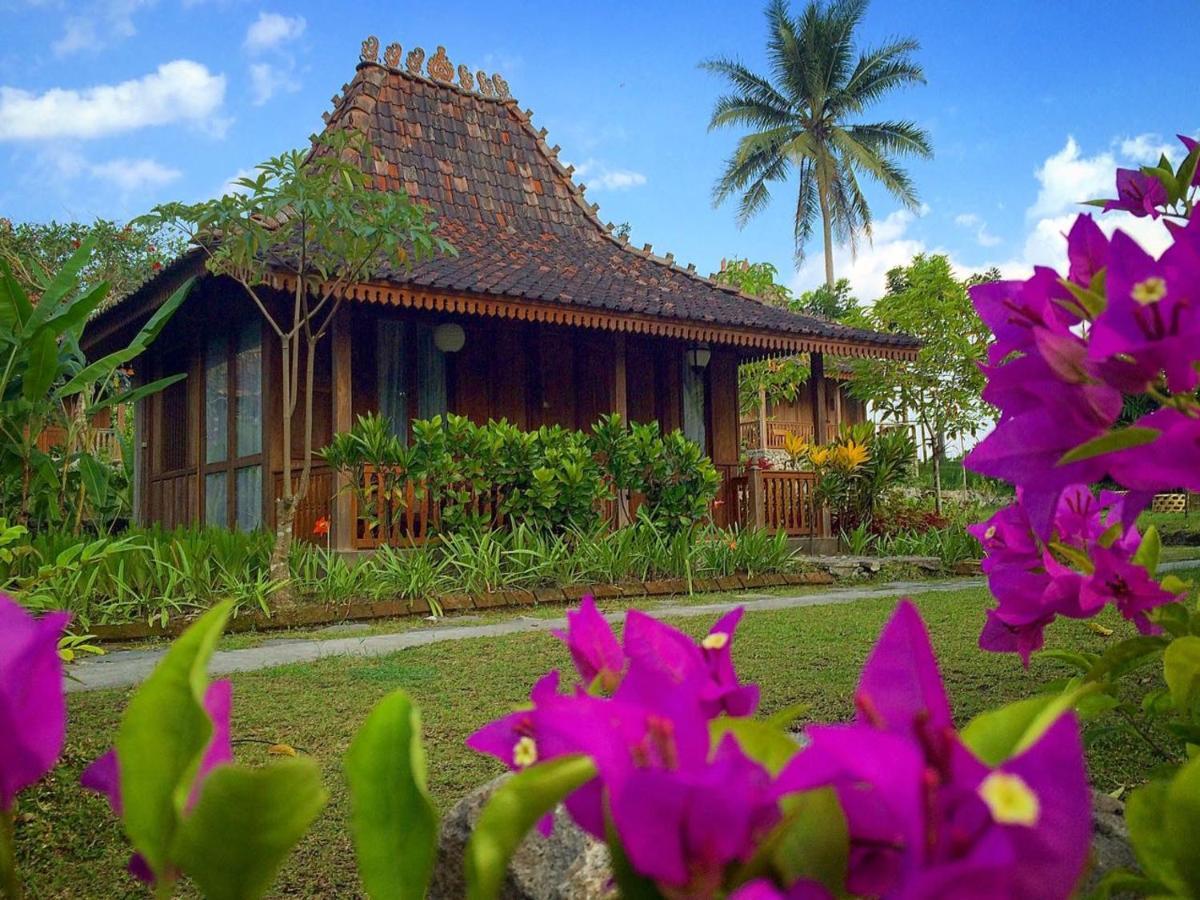 Amata Borobudur Resort Magelang Exterior photo